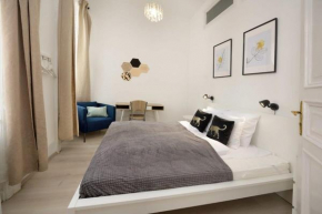 Central large cosy apartment